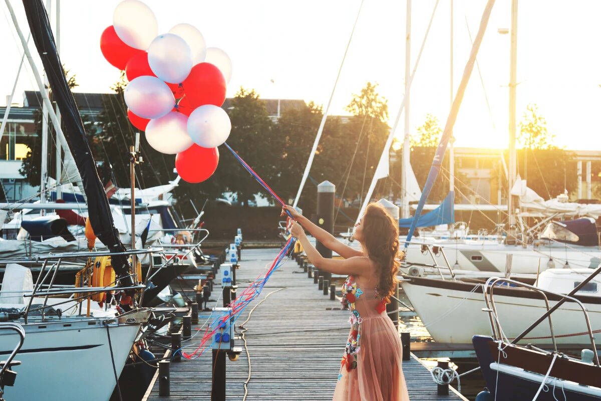 balloons on a birthday yacht charter